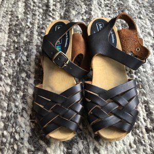 Moheda Clogs